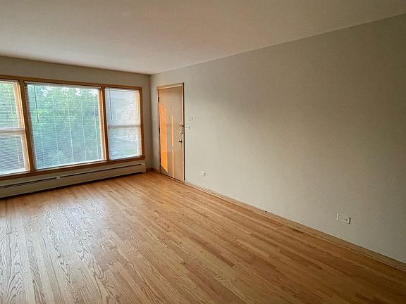 5th image of 6153 W Montrose Ave APT 2
