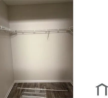 105 Canterbury Ln — Photo 9