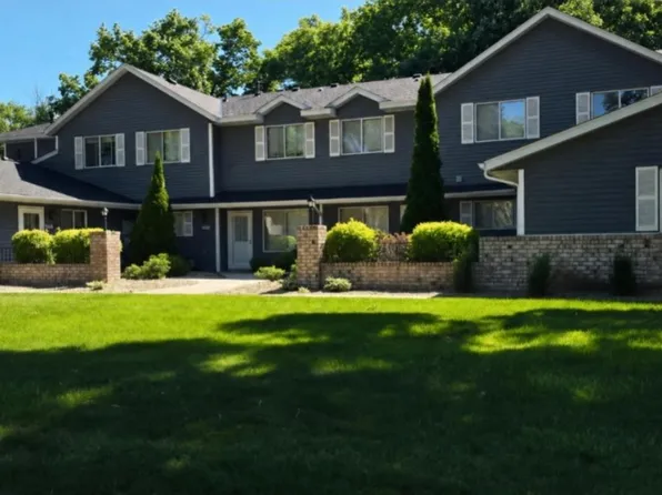 5942 Fernwood St, Shoreview, MN 55126