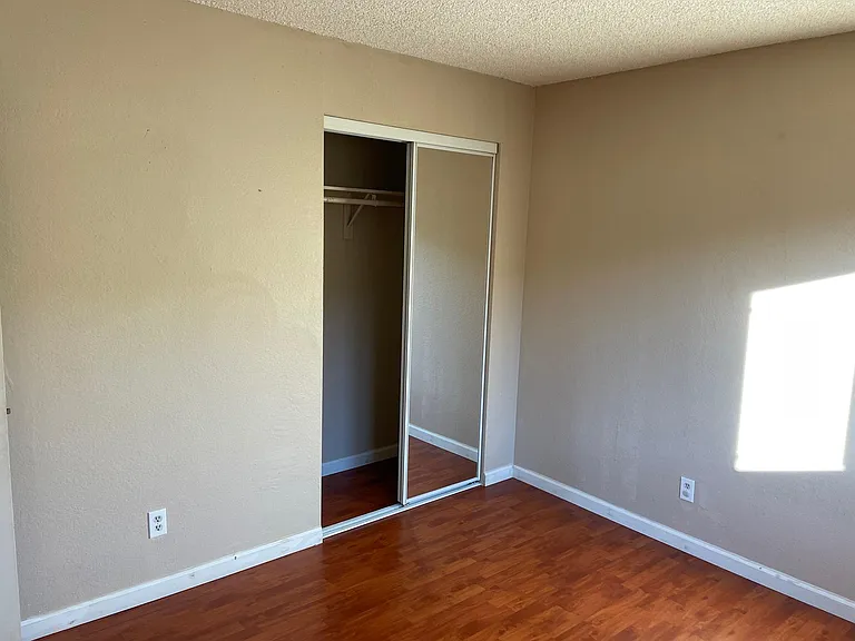6080 Wilkinson St — Photo 4