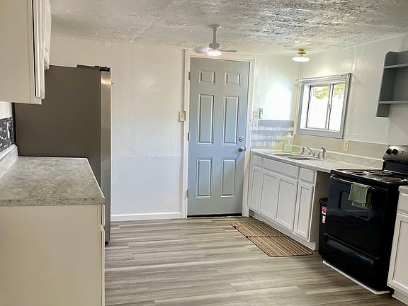 3rd image of 516 S Sodville Ave
