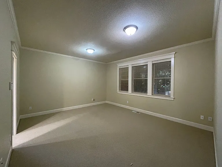 11234 SW Maypark Ct — Photo 18