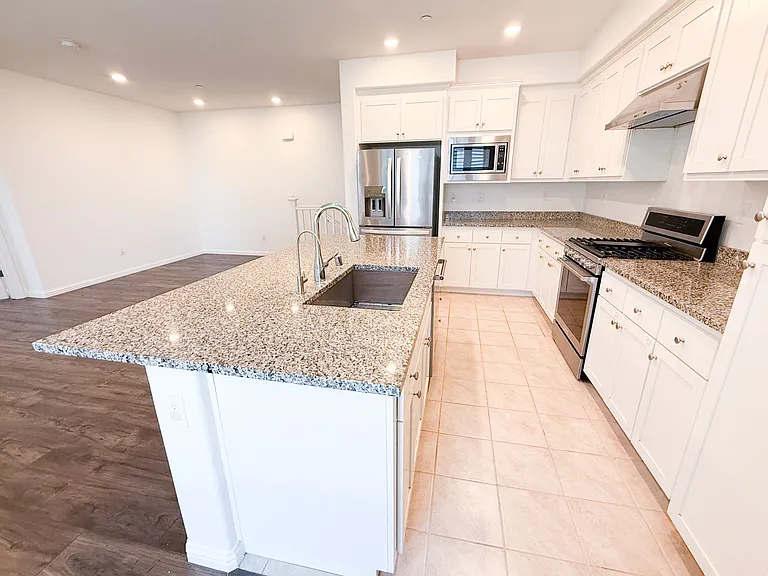1811 Dobbin Dr — Photo 7