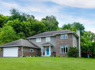 1645 Viewcrest Ln, Burnsville, MN 55306