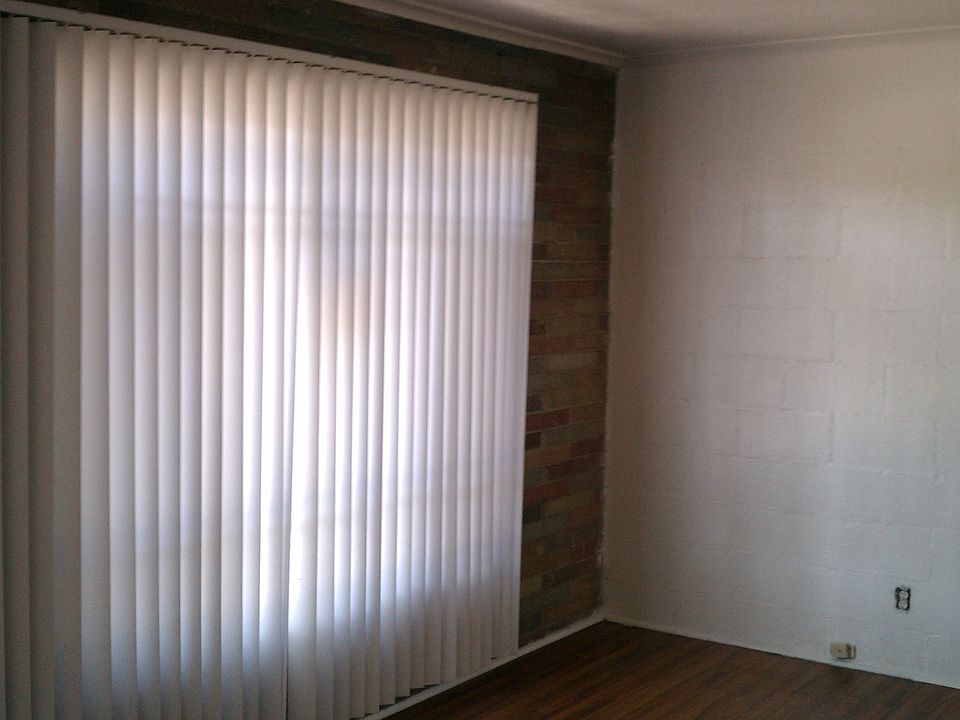 1st image of 2542 E Illinois Ave