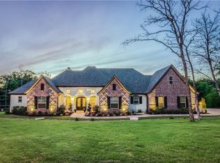 5384 Majestic Oak Ct, College Station, TX 77845