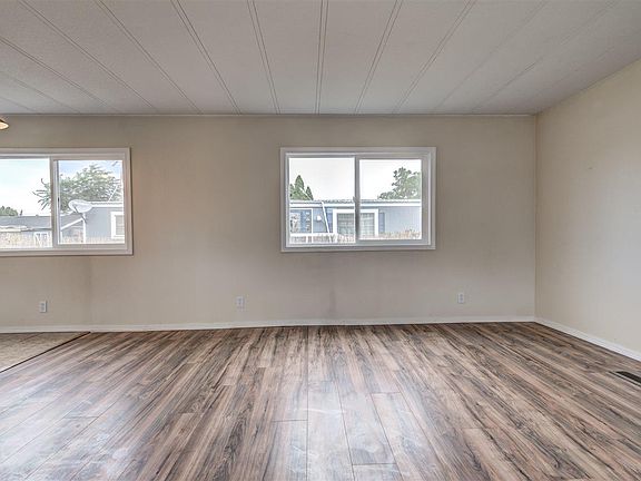 4th image of 410 S 23rd Ave