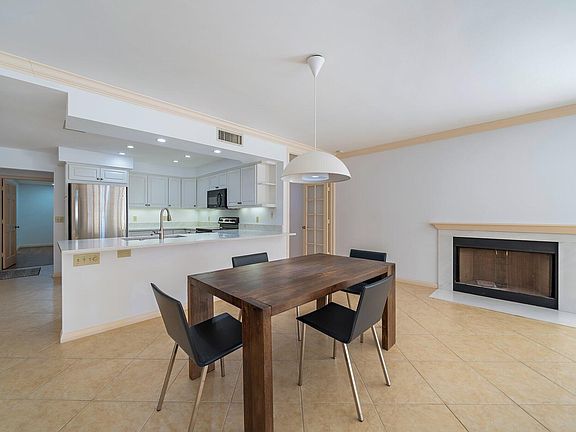 5th image of 11890 SE Hill Club Terrace #103