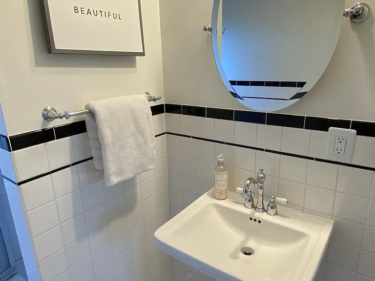 611 S Walnut St #2 — Photo 6