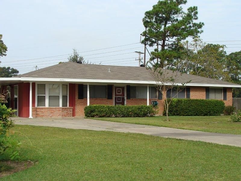 1st image of 2201 Walker Dr