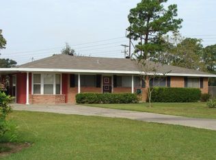 2201 Walker Dr, Westlake, LA 70669