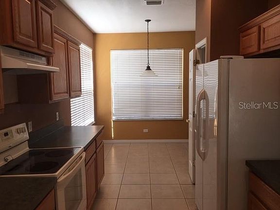 5th image of 4899 Battaglia Blvd
