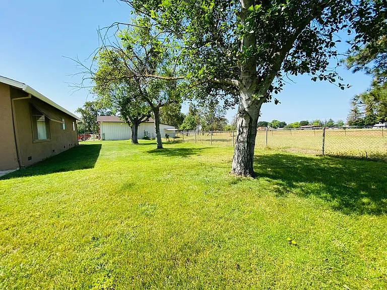 9635 Titan Rd — Photo 29
