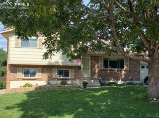 4920 N Splitrail Dr, Colorado Springs, CO 80917