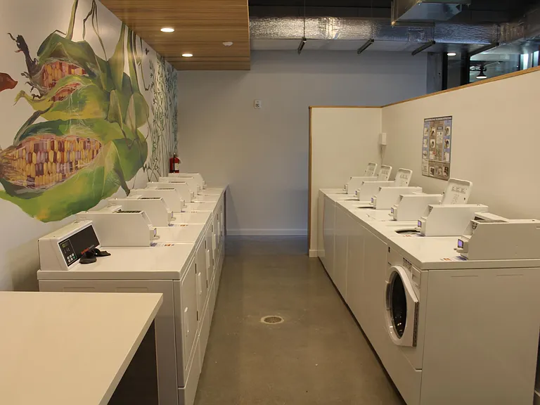 Lents Commons — Photo 17