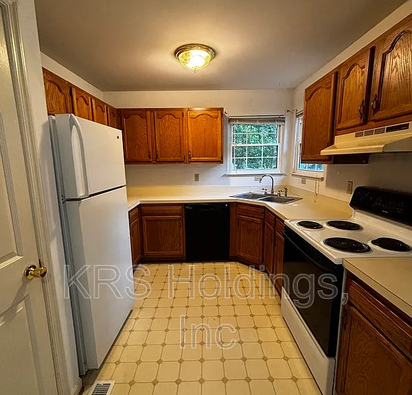 3320 Pinecrest Cir — Photo 7