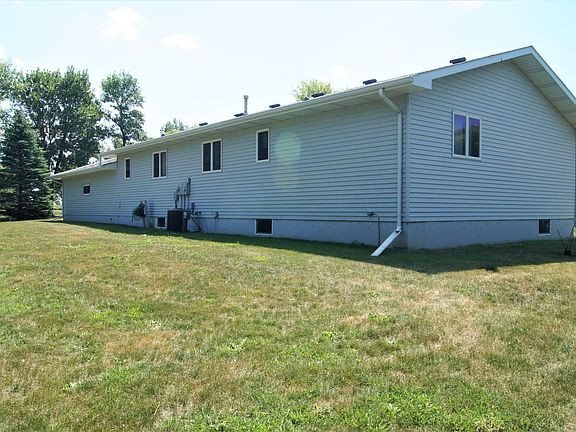 4th image of 406 2nd Ave NE