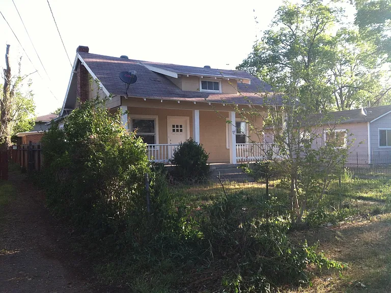 585 Colorado River Blvd — Photo 2