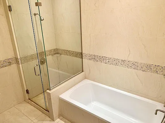 Rented by Century 21 Metropolitan | media 13