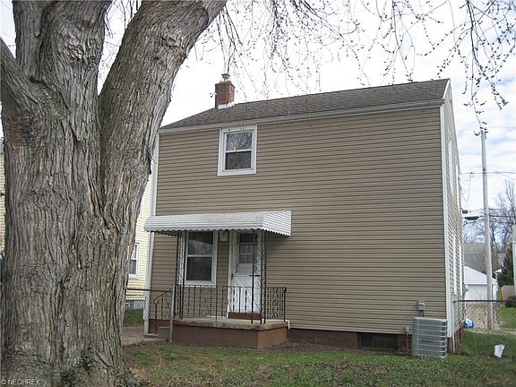 3rd image of 1604 Redwood Ave