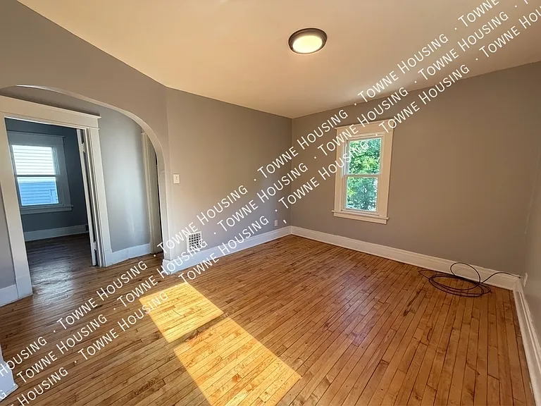 37 Holmes St #BACK UPPER — Photo 2