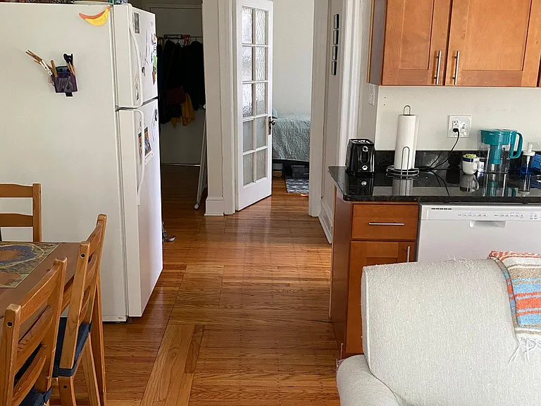 4653 Hazel Ave #3R — Photo 3
