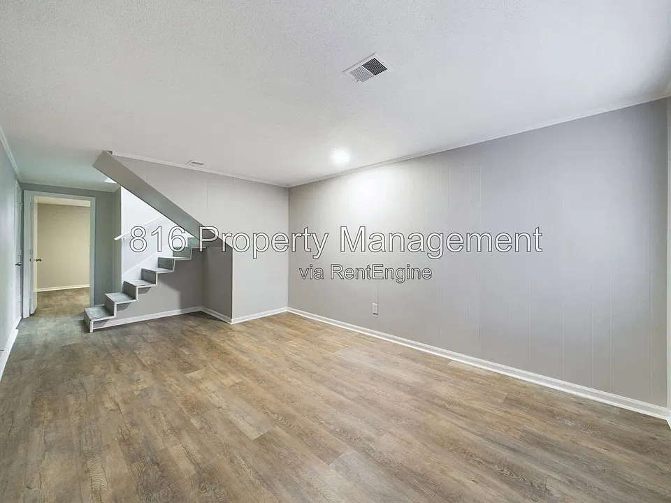 6 S Hawthorne Pl