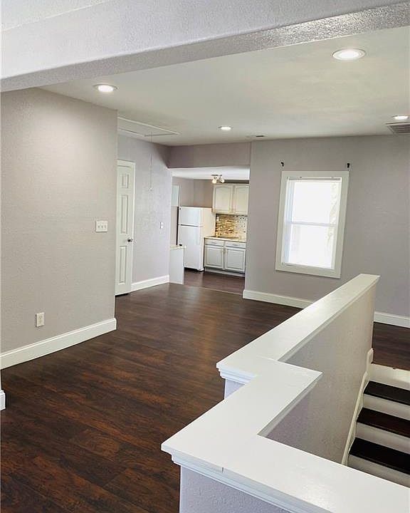 1st image of 718 Reservoir Ave #2