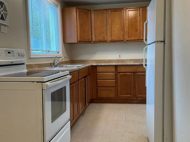 123 W Birch St — Photo 15