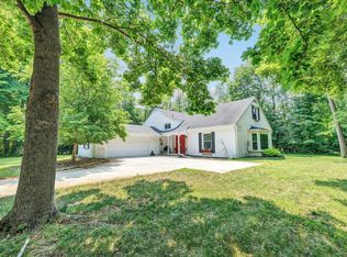 3415 Chasm Ln, Manitowoc, WI 54220