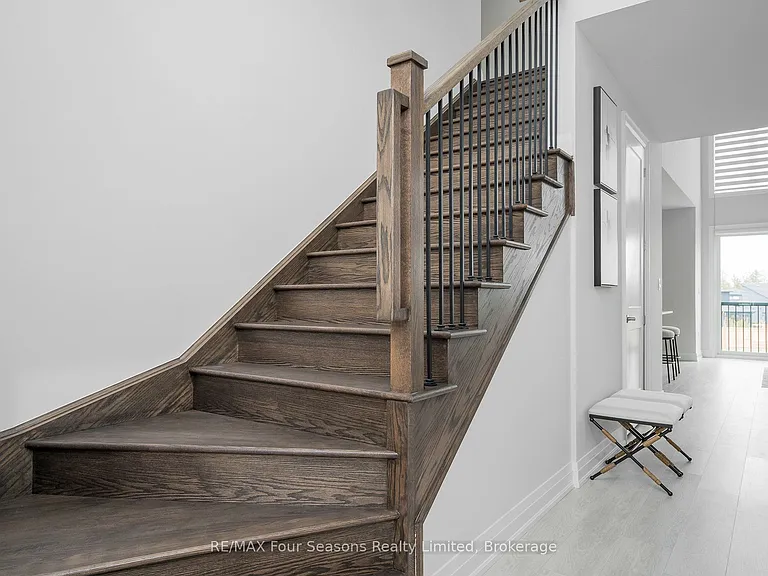 95 Goldie Ct — Photo 31