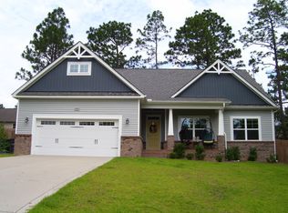 1810 Longleaf Dr E, Pinehurst, NC 28374