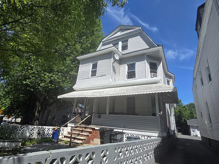 550 N Grove St #3 — Photo 7