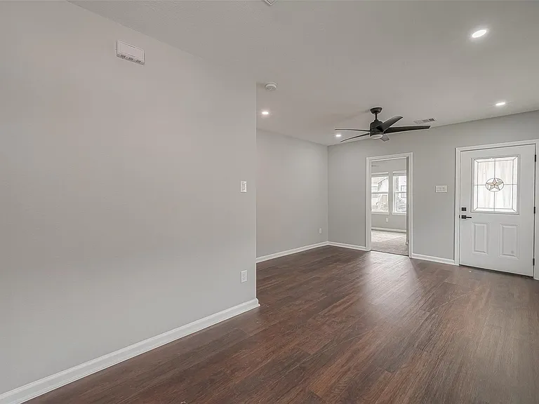 3413 Simmons St — Photo 6