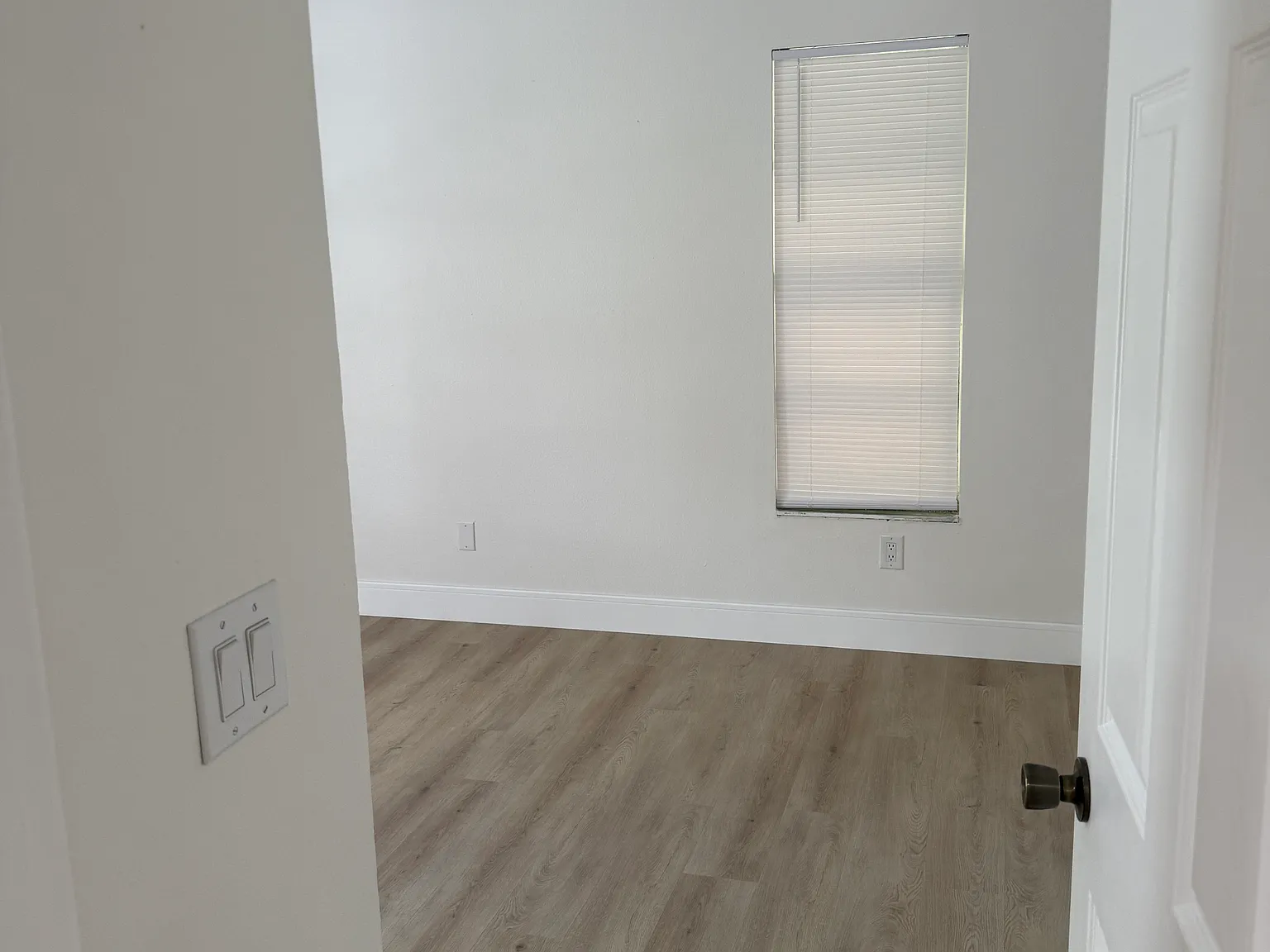 2 bed, 1.5 bath, 865 sqft, $1,750 — Photo 4