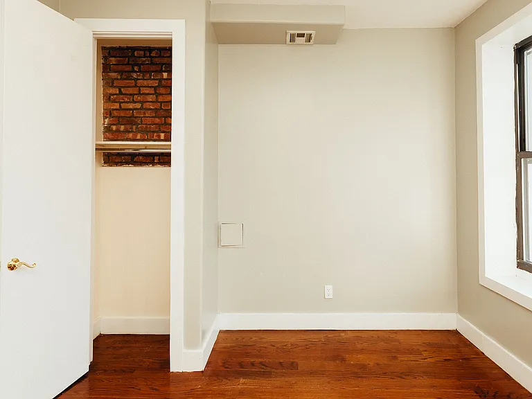 75 Jefferson St #3F — Photo 17