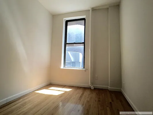 Rented by Sovereign Associates | media 16