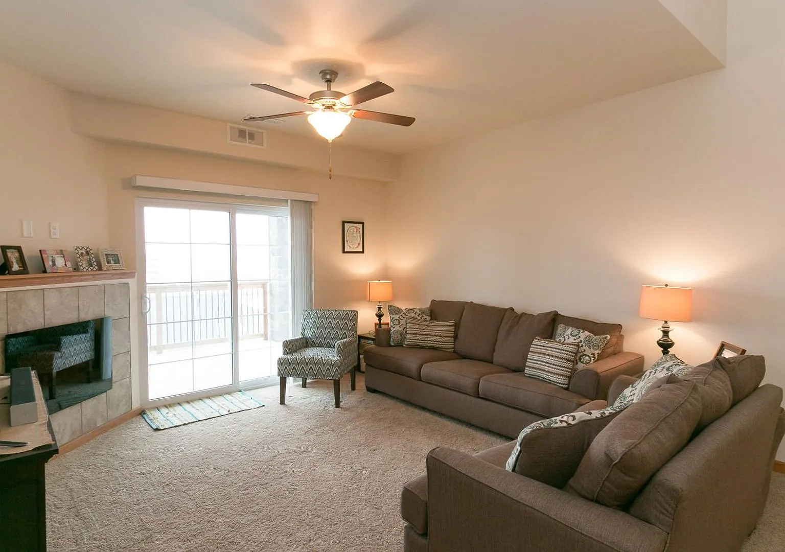 1620 Lincoln Dr — Photo 2