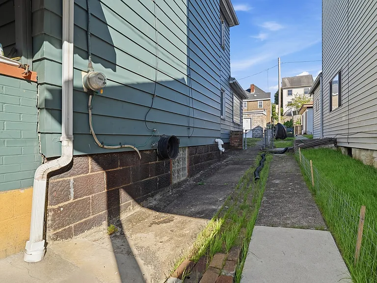 346 E 12th Ave #1 — Photo 32