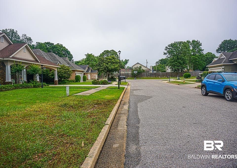 2nd image of 6342 Hillcrest Trace Dr