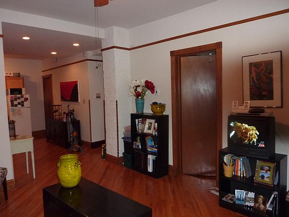 4th image of 3306 N Southport Ave APT 2F