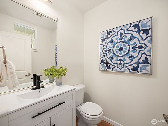 5th image of 3322 239th Street SE