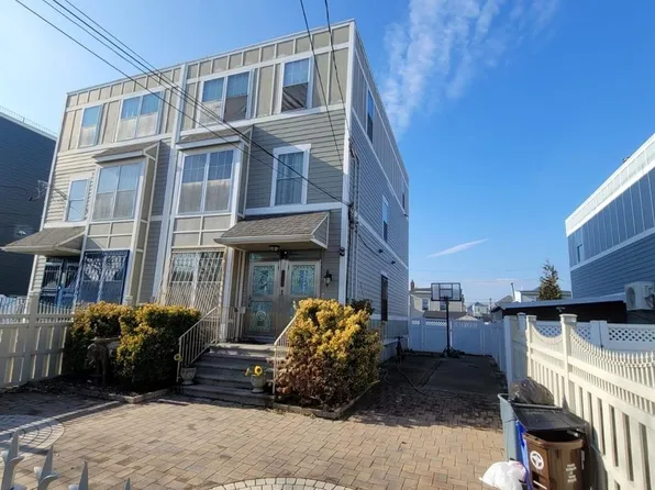 337 Beach 42nd Street, Far Rockaway, NY 11691