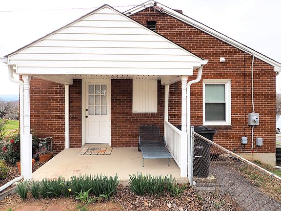 3rd image of 1006 Halliahurst Ave