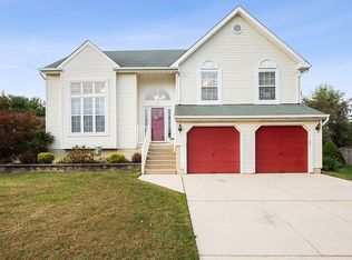 3 Bromshire Ct, Marlton, NJ 08053