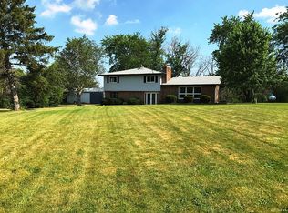 4494 E Exline Club Rd, Kankakee, IL 60901