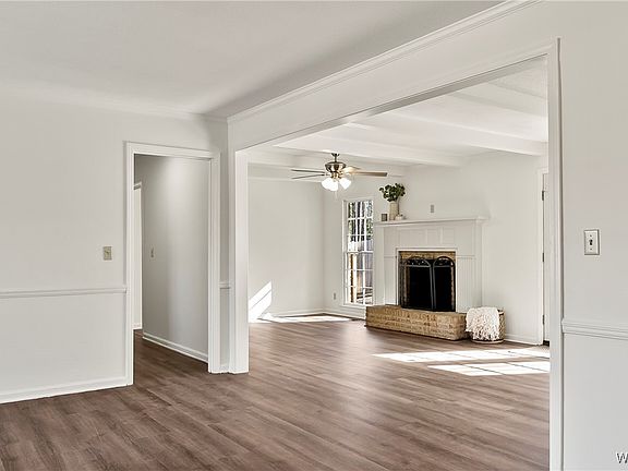 3rd image of 4929 Emerald Bay Dr