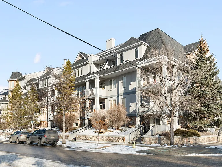 2422 Erlton St SW — Photo 20