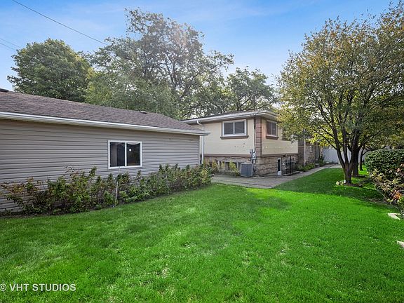 4th image of 7600 N Olcott Ave