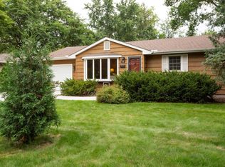 622 Sunset Ln, River Falls, WI 54022